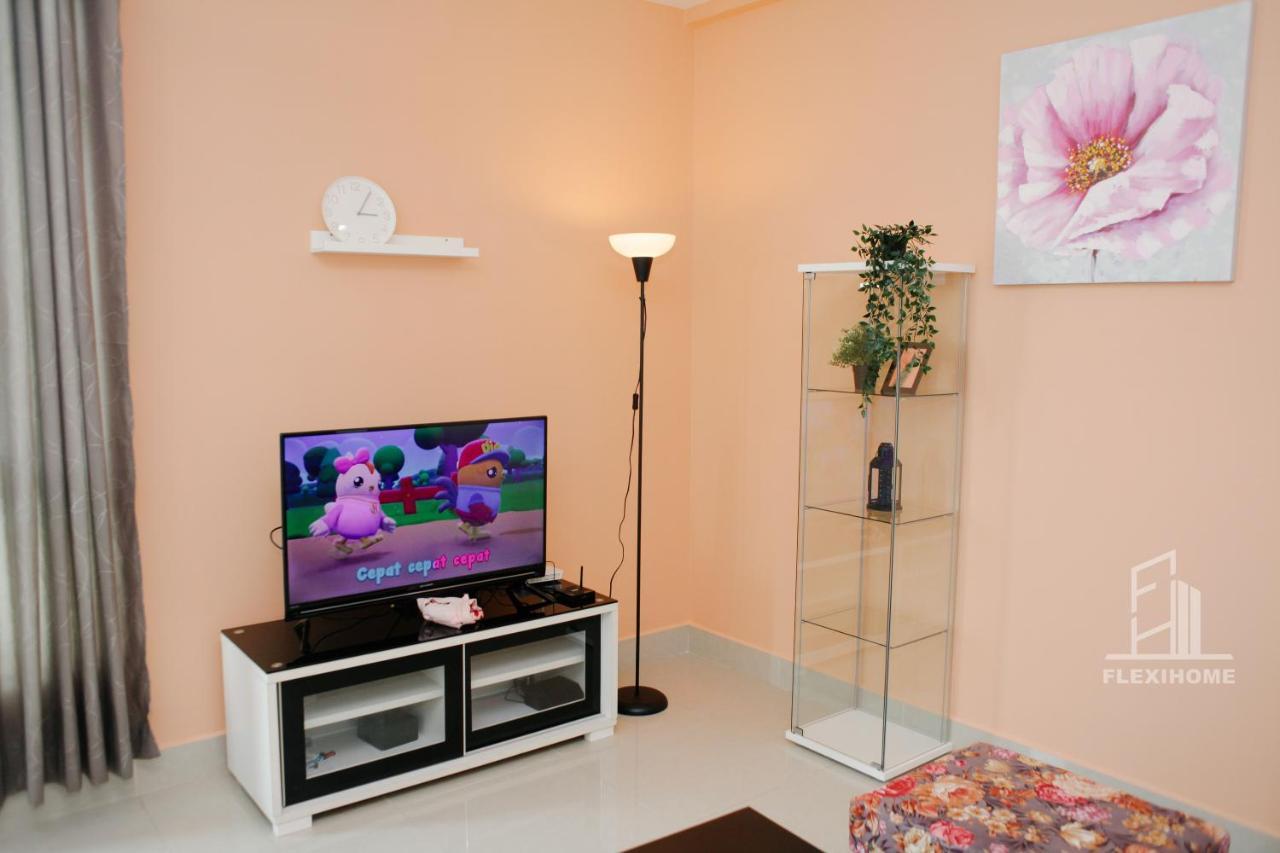 Shaftsbury-cyberjaya: Flexible Work-friendly Comfy Apartment *